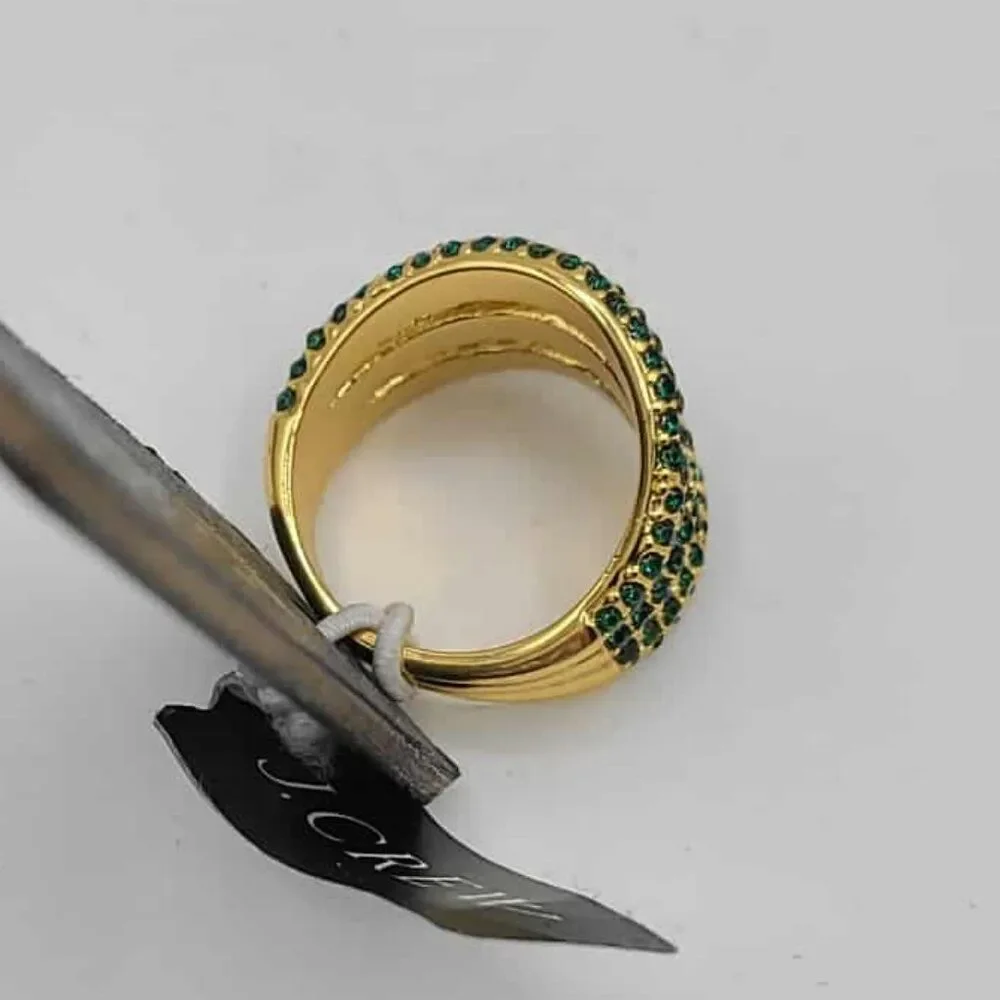 J Crew Emerald Green Stone Gold Tone Ring size 6 NWT!  NEW!